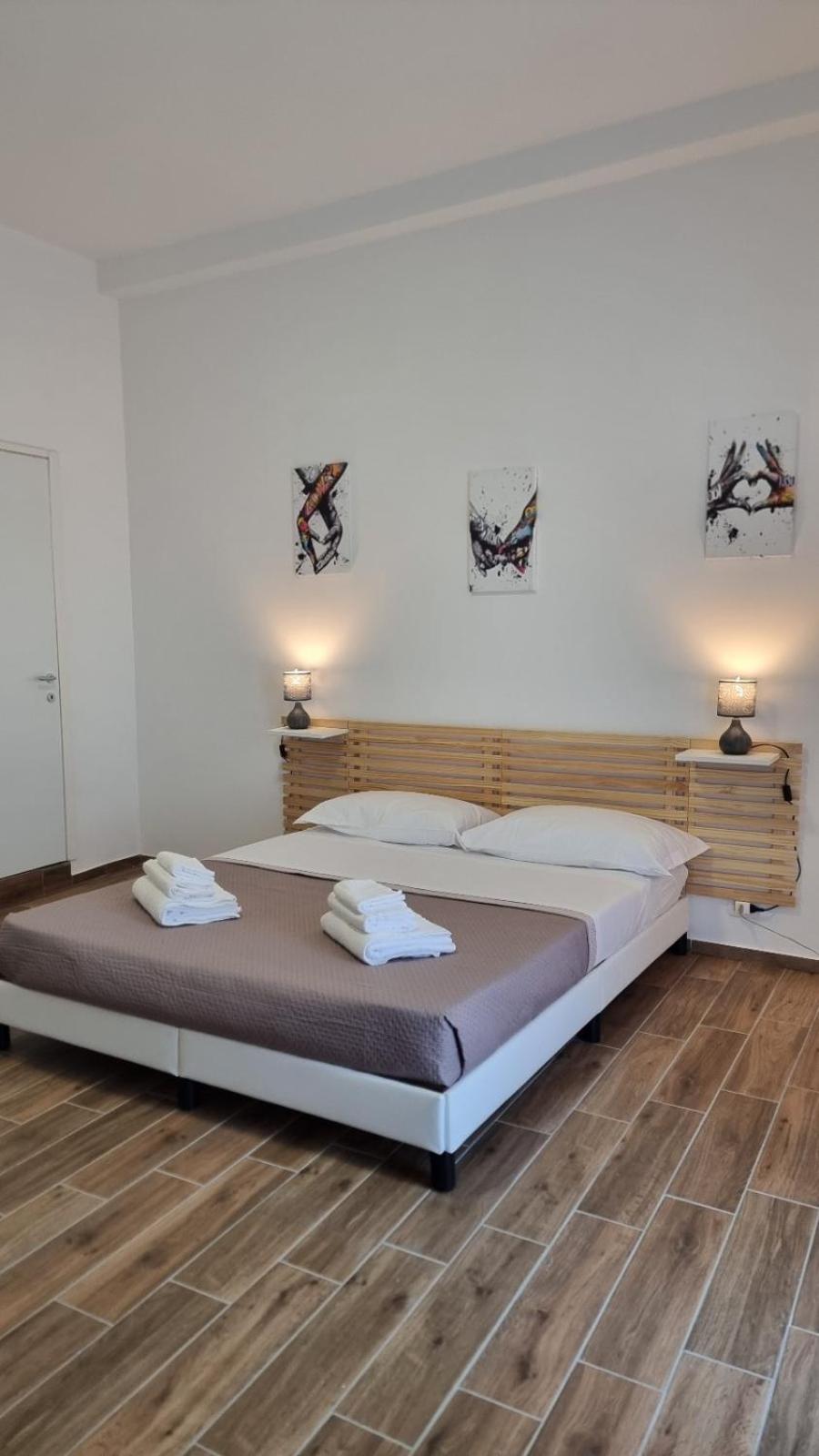 Fly Napoli Bed & Breakfast Bagian luar foto